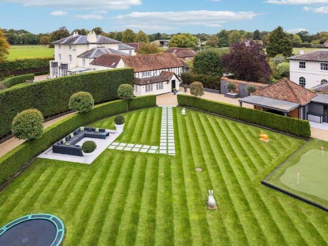 House for sale in Pouchen End, Hertfordshire