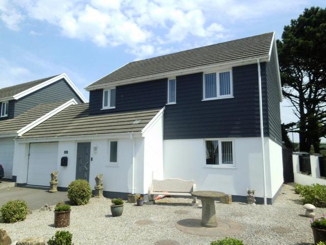 House for sale in Mount Ambrose, Cornwall