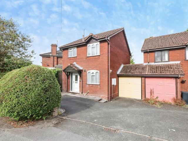 House for sale in Halesowen, West Midlands