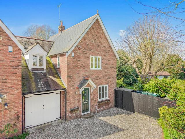 House for sale in Chipping Hill, Essex