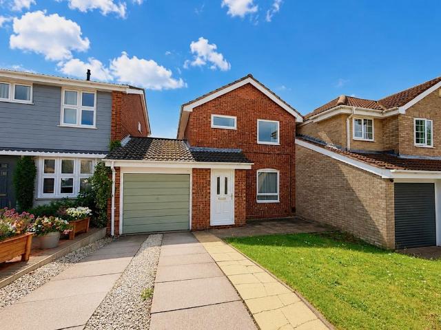 House for sale in Heath Hayes and Wimblebury, Chadsmoor