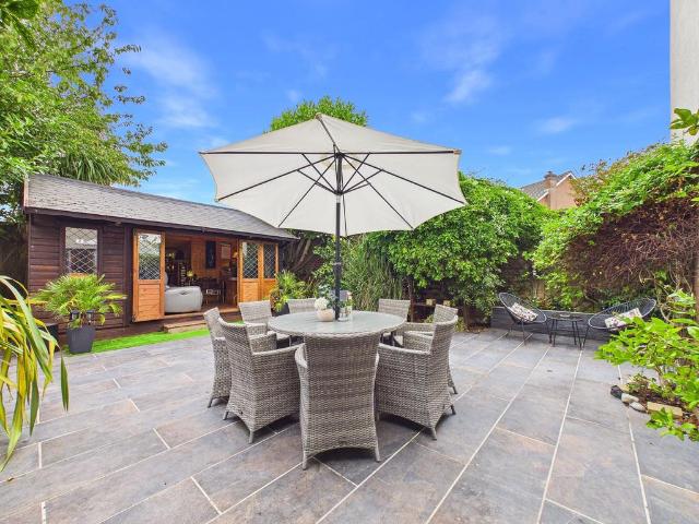 House for sale in Font-y-Gary, Rhoose