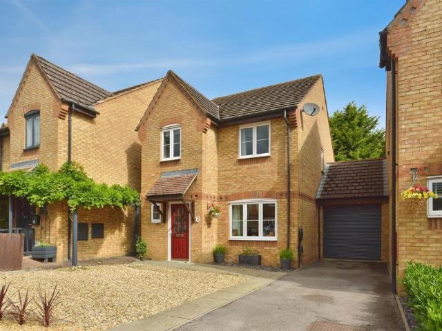 House for sale in Deanshanger