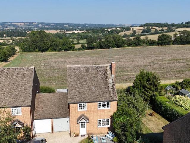 House for sale in Fossebridge, Gloucestershire