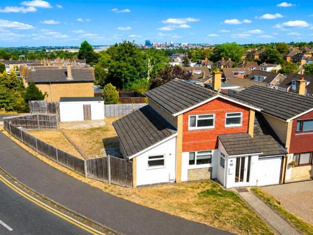 House for sale in Reading