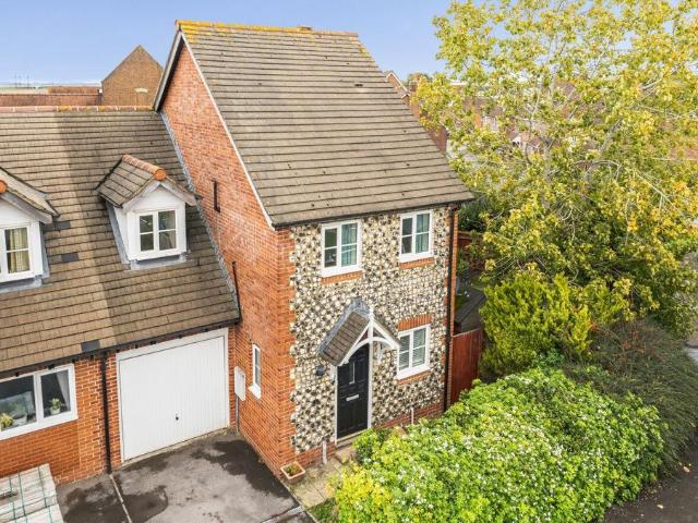 House for sale in Amesbury