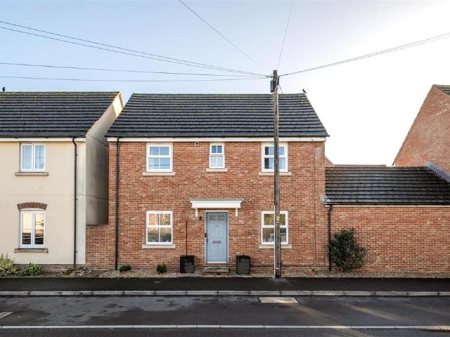 House for sale in Rowde
