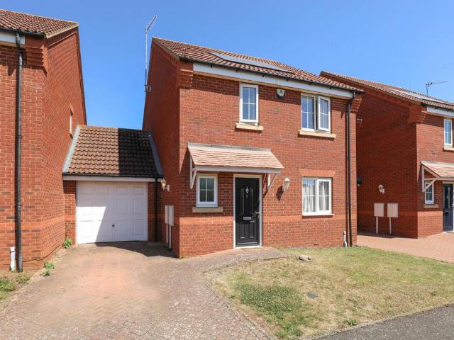 House for sale in Burton Latimer