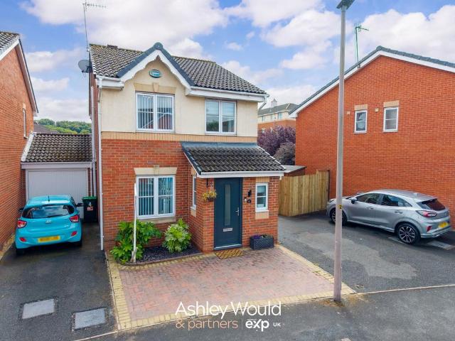 House for sale in Cherry Orchard, Fold Hill