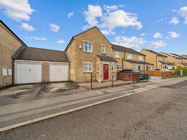 House for sale in Sheepridge, Huddersfield