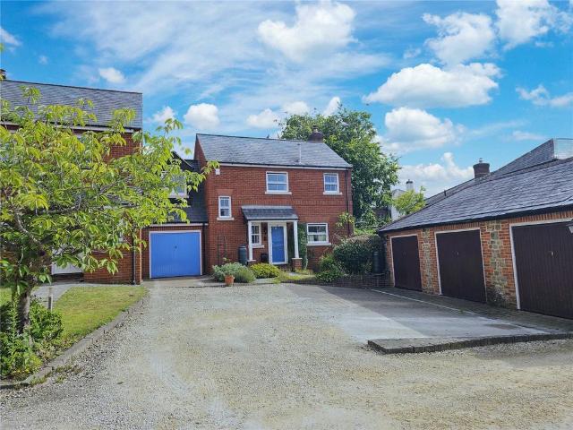 House for sale in Littlecote, West Sussex