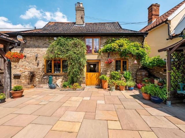 House for sale in Bedingfield, Suffolk
