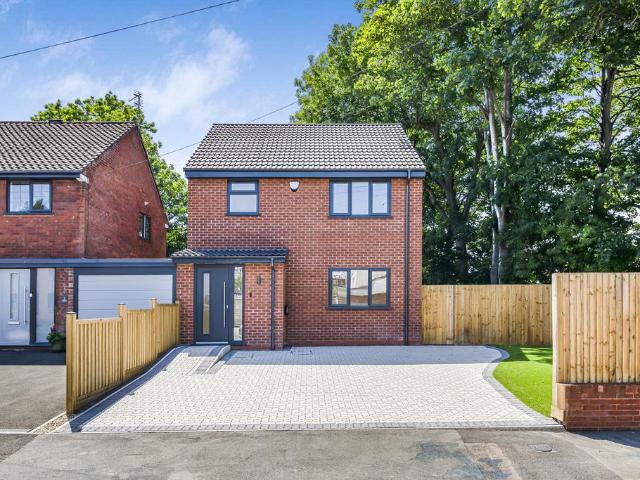 House for sale in Feckenham, City Of Bristol