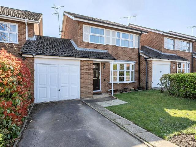 House for sale in Emmbrook, Wokingham