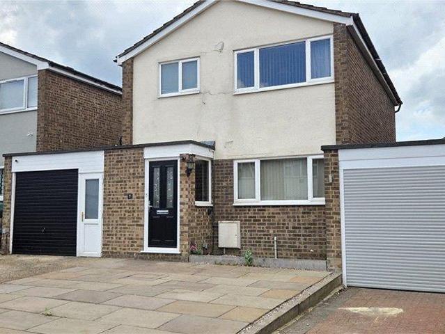House for sale in Dunstable, Bedfordshire