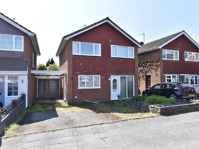House for sale in Kingswinford, West Midlands
