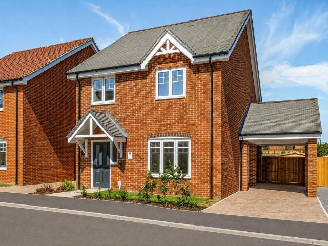 House for sale in Swallowfield