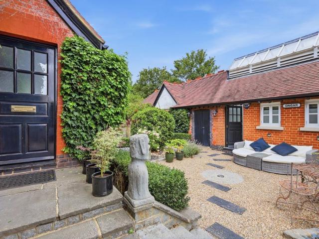 House for sale in Ongar, Epping