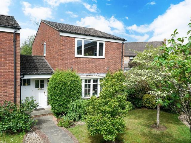 House for sale in Five Acres, Hertfordshire