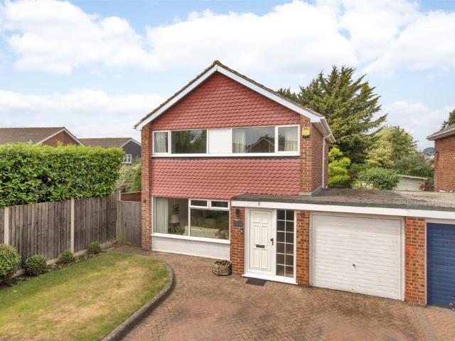 House for sale in Longfield and New Barn, Monks Orchard