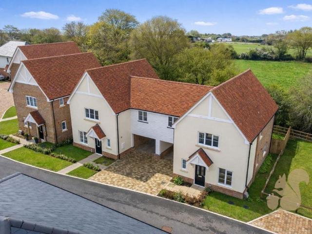 House for sale in Felsted, Duton Hill