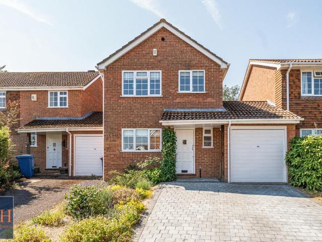 House for sale in Hart, Hampshire
