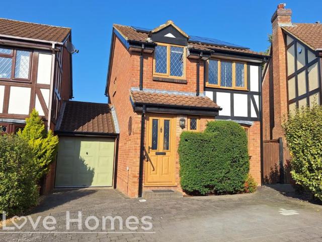 House for sale in Barton-le-clay, Bedfordshire