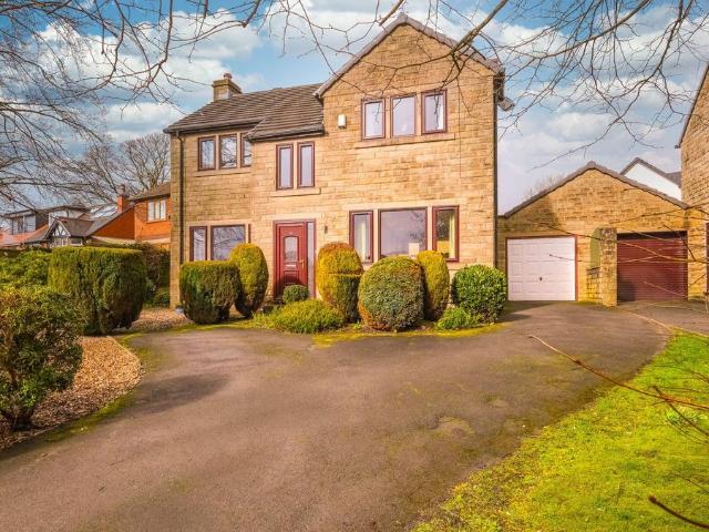 House for sale in Ainley Top, West Yorkshire