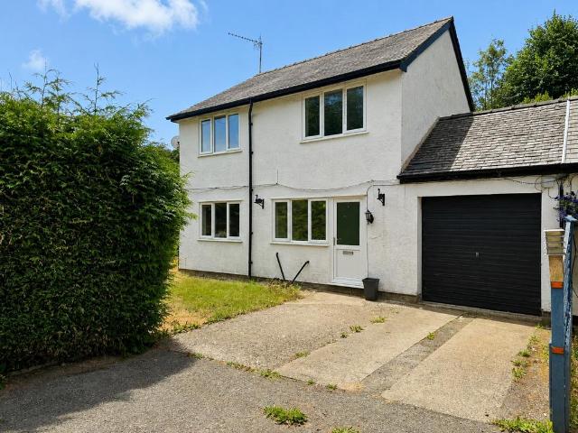 House for sale in Glyn Ceiriog, Wales