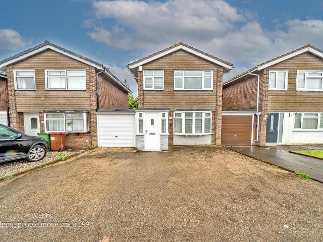 House for sale in Heath Hayes and Wimblebury, Chadsmoor