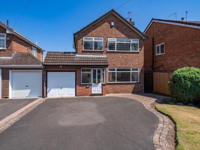 House for sale in Kingswinford, West Midlands
