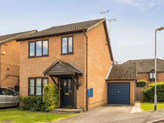 House for sale in Finchampstead