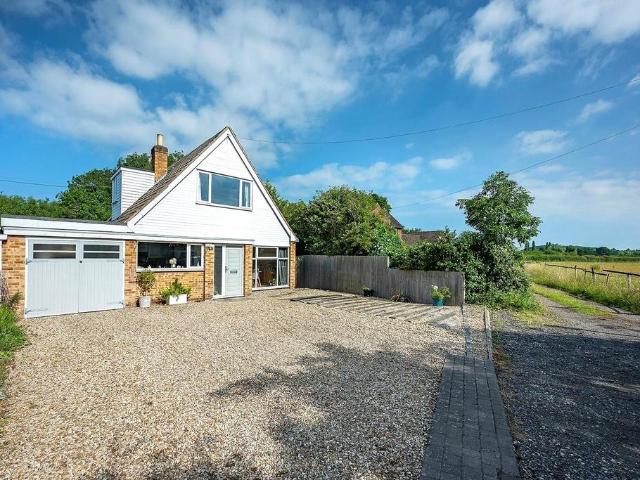 House for sale in Alderminster, Warwickshire