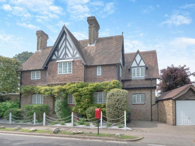 House for sale in Hadley Wood, Isle Of Man