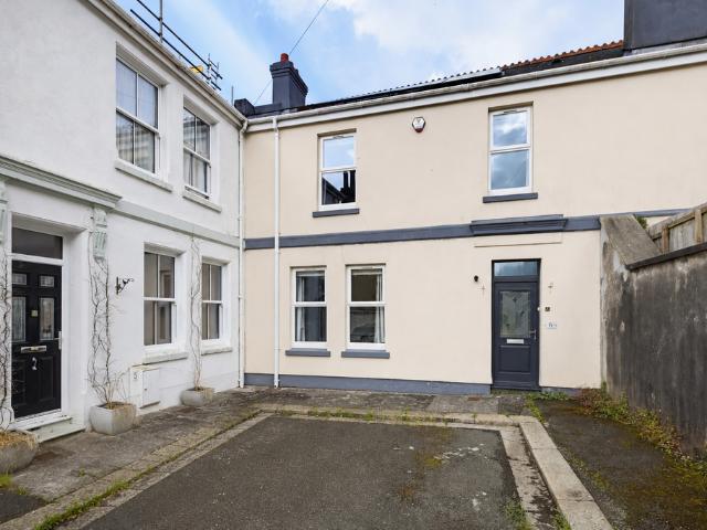 House for sale in Mount Wise