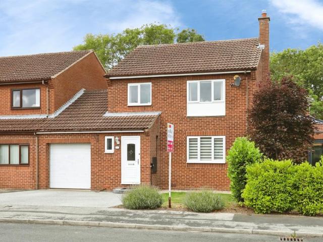 House for sale in Rossington, South Yorkshire