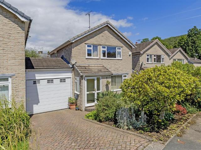 House for sale in Froggatt, East Midlands