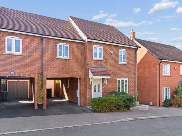House for sale in Castlemead, Pitstone