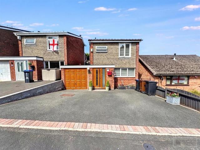 House for sale in Kingsley Moor, Staffordshire