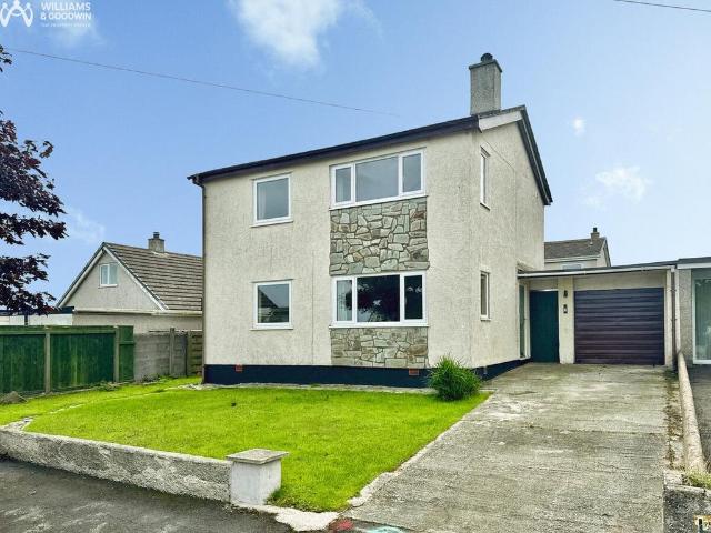 House for sale in Llanfaethlu