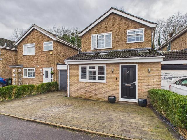 House for sale in Chepping Wycombe, Loudwater