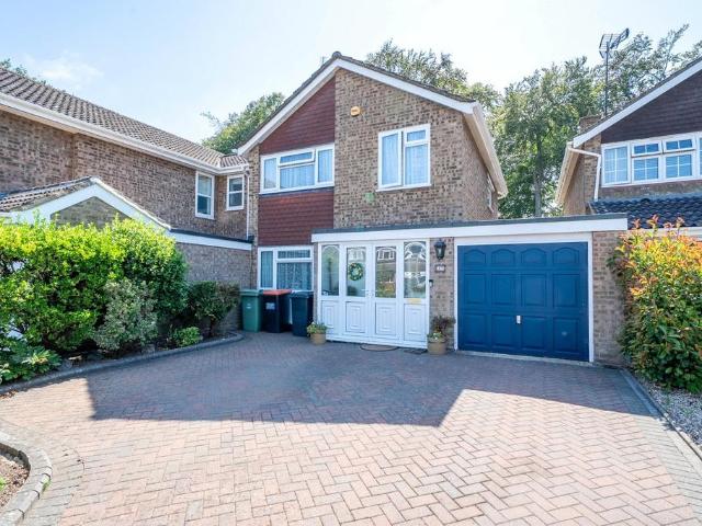 House for sale in Beecroft, Dunstable