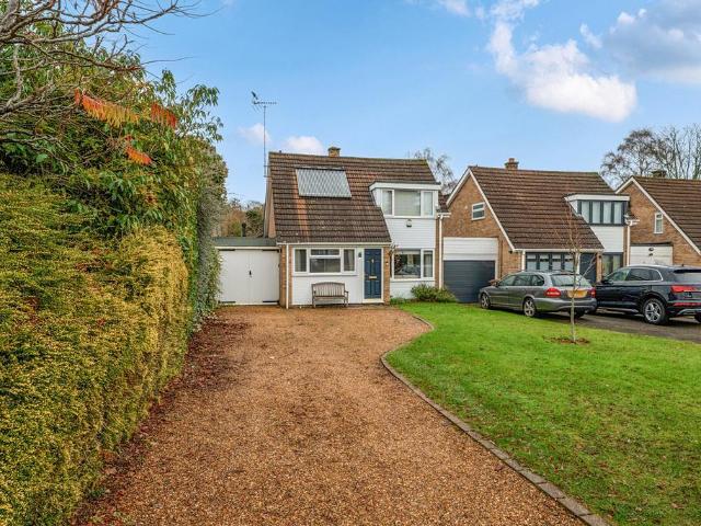 House for sale in Henley-on-Thames, Berrick Salome