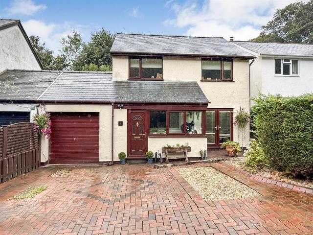 House for sale in Glyn Ceiriog