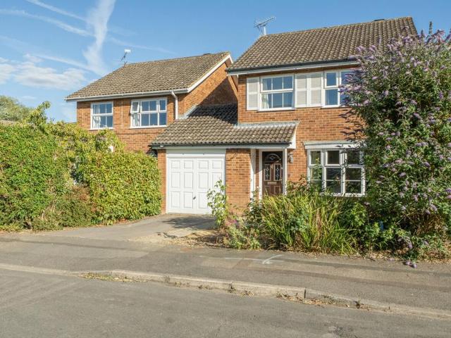 House for sale in Emmbrook, Wokingham