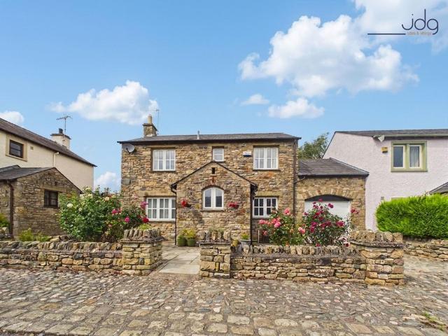 House for sale in Wray, Bare