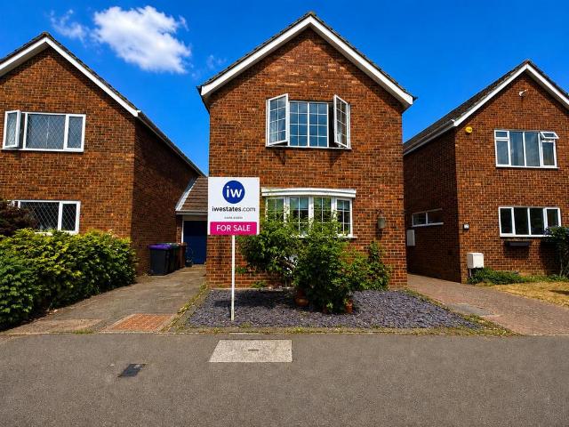 House for sale in Aston, Colliers End