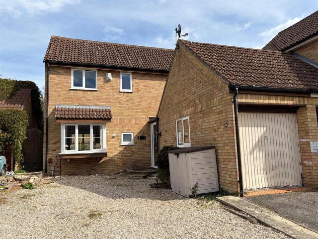 House for sale in Thorpe Marriott, Broadland