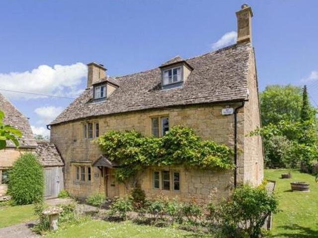 House for sale in Crookhill, Worcestershire