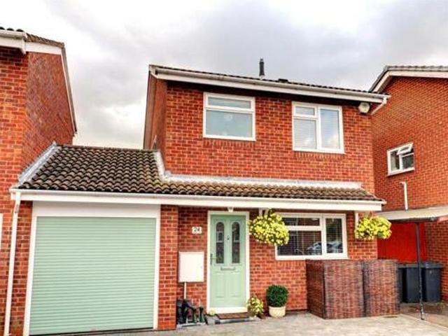 House for sale in Camp Hill, Warwickshire